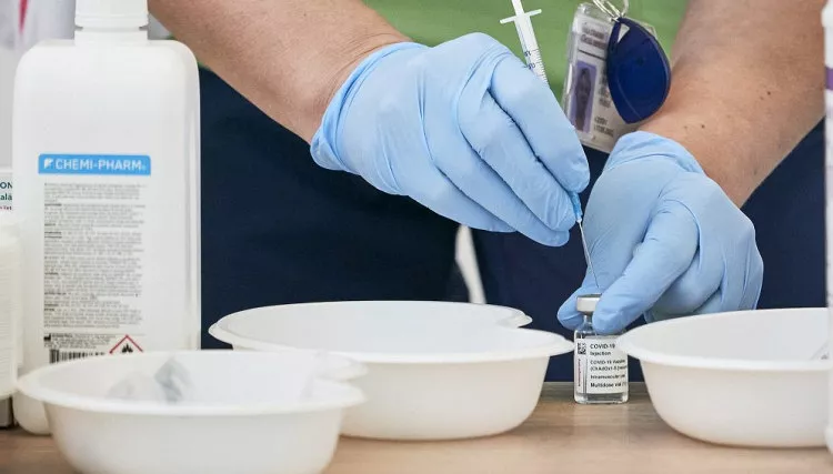 Во сколько обходятся Латвии вакцины: «AstraZeneca» по-прежнему самая дешевая