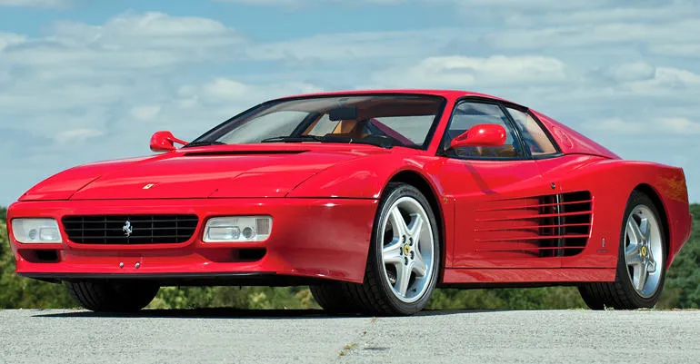 Покатались в бурю: в Юрмале разбился суперкар Ferrari (ВИДЕО)