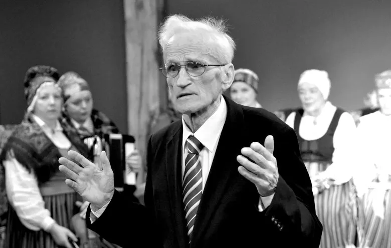 Умер латвийский писатель и режиссер Андрейс Мигла