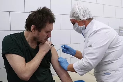 Pret Covid-19 vakcinētām personām pēc ceļošanas ļaus neievērot pašizolācijas prasību