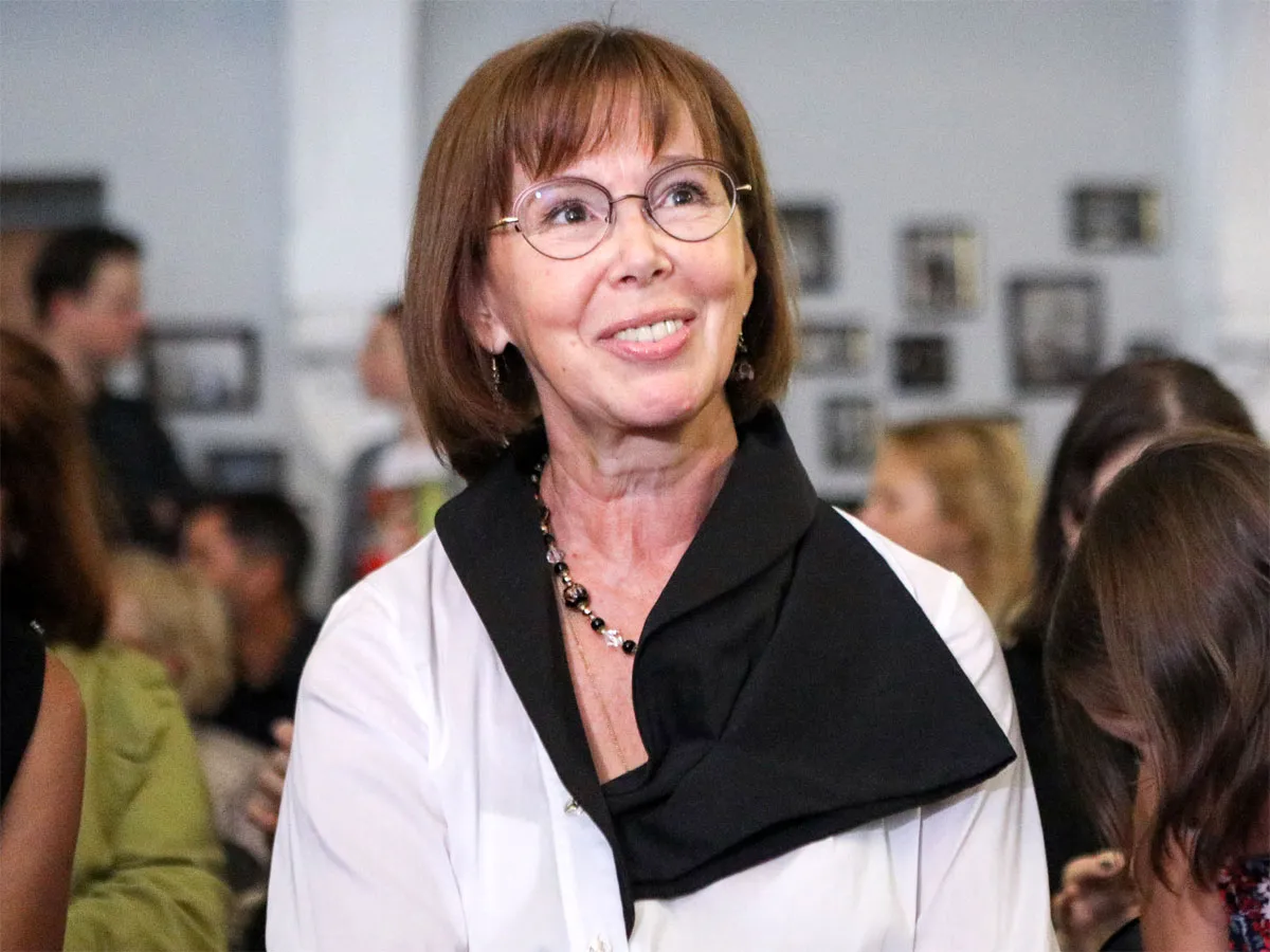 Тяжелый разрыв с Кайдановским, приёмная дочь, рак легких: испытания Евгении Симоновой