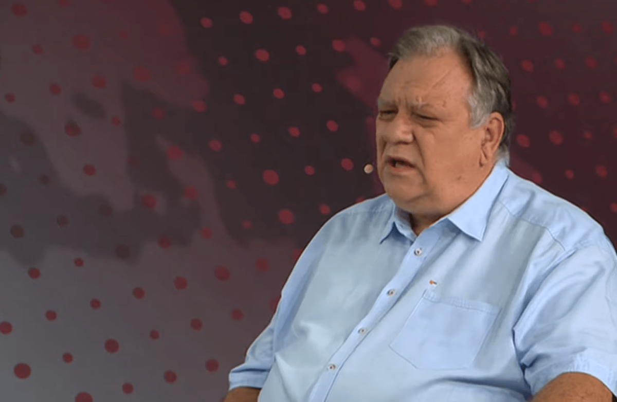Директор школы: «Даже 12-классники с трудом справлялись с тестами по слюне, а что будет с детьми помладше?»