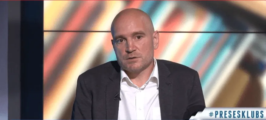 «Швеция даже не собирается вводить эти сертификаты»: экономист Ошлейс о принудительной вакцинации