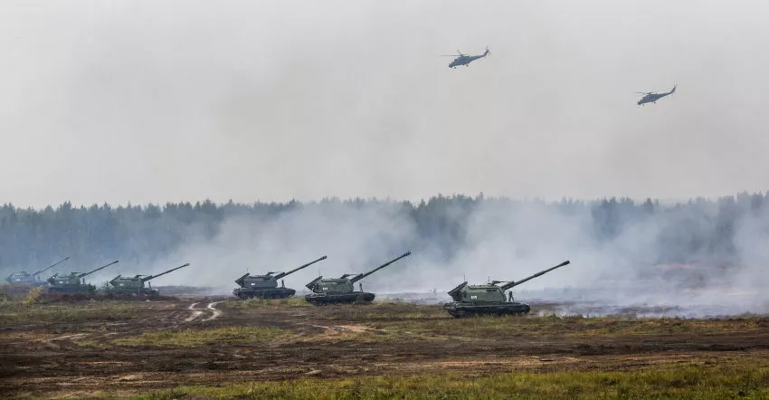 На военных учениях в Адажи пострадали солдаты: Пабрикс