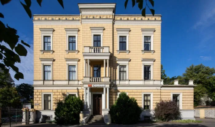 Российский миллиардер собирается продать свой банковский бизнес в Латвии: нет потенциала
