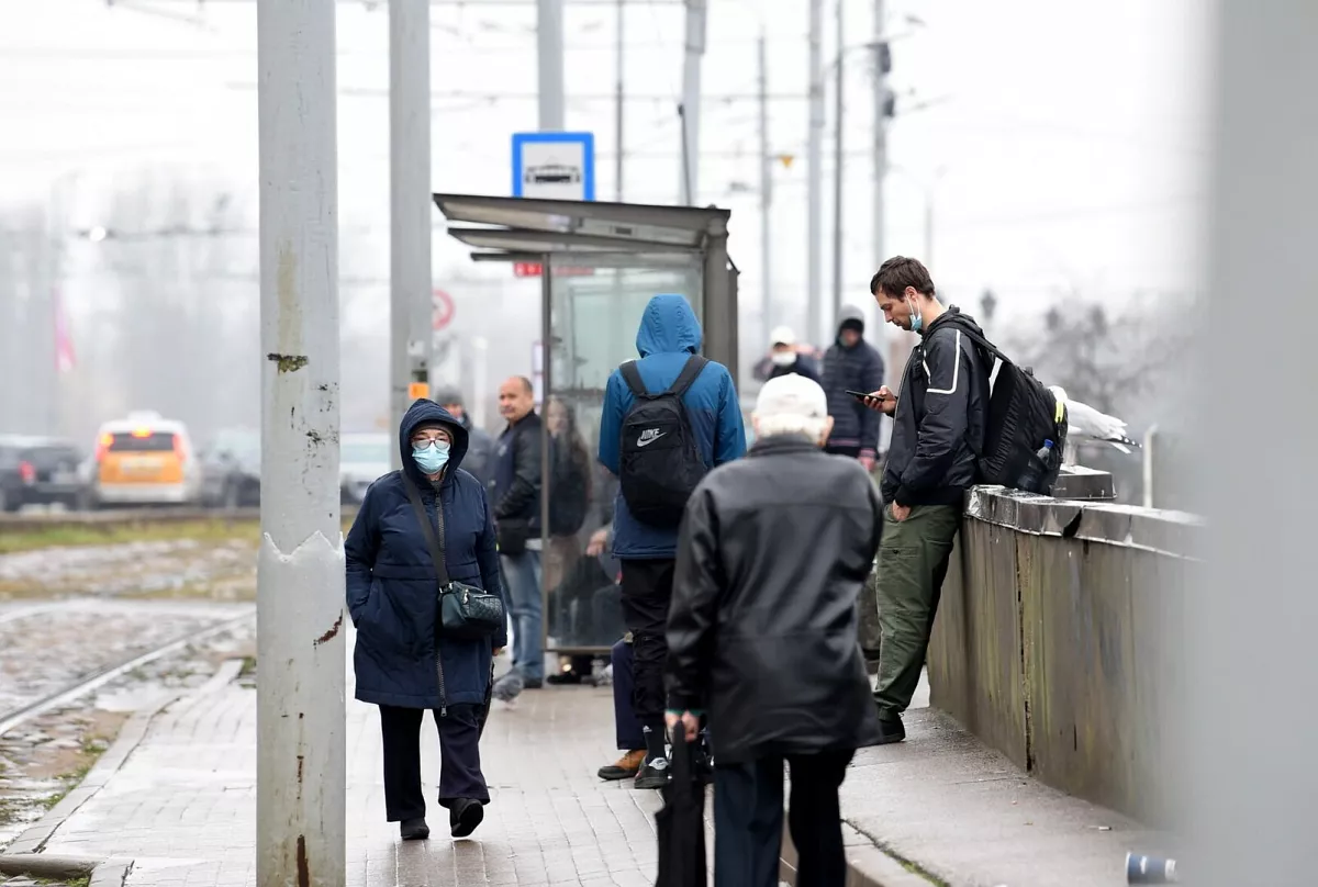 Sabiedriskā transporta pasažierus šogad sagaida uzlabojumi: ministrs