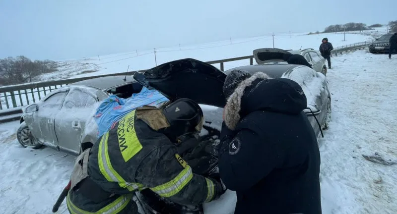В России произошла авария с участием 40 автомобилей (ВИДЕО)