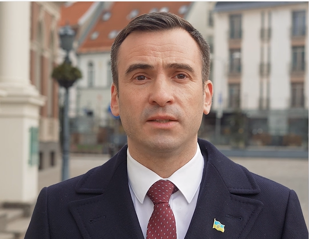 Стакис об учебе детей украинских беженцев в школах Латвии