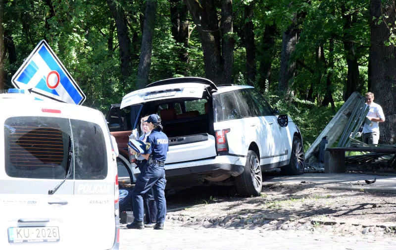 Tiesa piemēro apcietinājumu šonedēļ Bunkus slepkavības lietā aizturētajam vīrietim