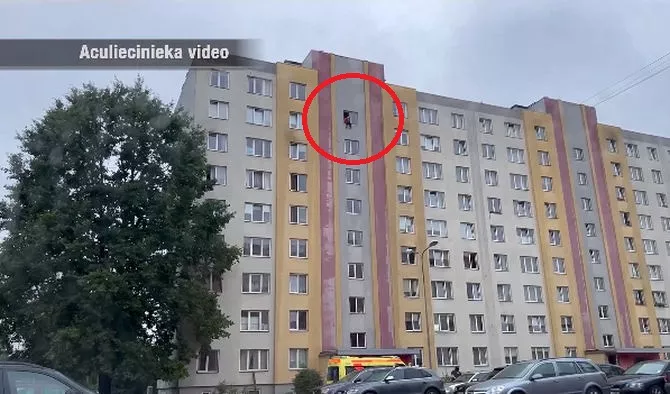 Третья попытка: женщина покончила жизнь самоубийством на глазах у спасателей