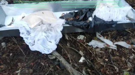 В Белгороде выбросили на помойку цинковые гробы: в них привозили тела погибших российских солдат