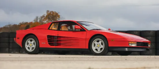 На ретро-ралли в Швейцарии разбилось легендарное авто Ferrari Testarossa (ВИДЕО)