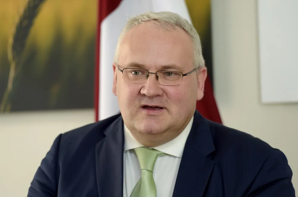 Ничто кроме оружия не остановит эту войну: Грасис
