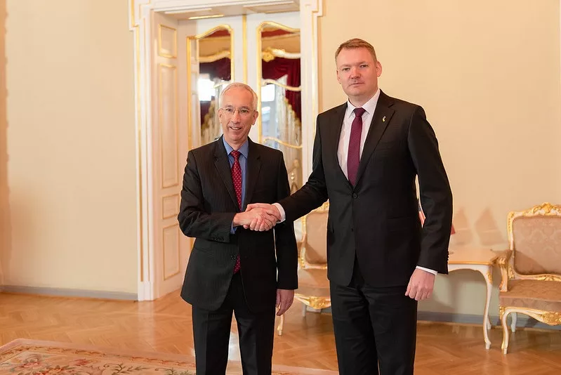 ASV vēstnieks: Mēs atbalstīsim Latviju tās lēmumos stiprināt savas aizsardzības spējas