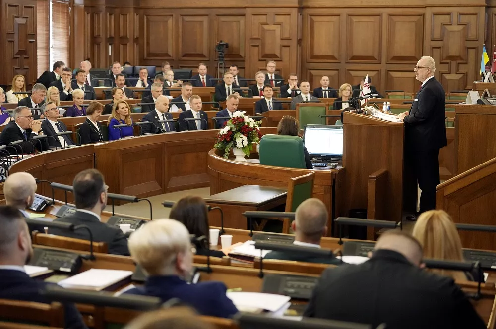 Politiķi pagaidām sagaida esošās valdības darba turpināšanu