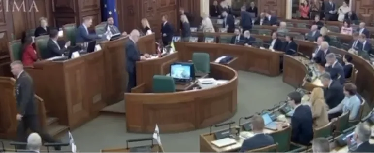 Партия «Стабильности!» демонстративно покинула зал перед выступлением Левитса (ВИДЕО)