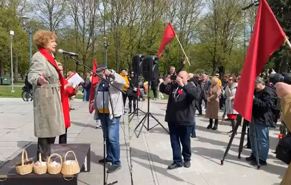 Как такое допустили? Латышский Твиттер в бешенстве от митинга в защиту русскоязычных