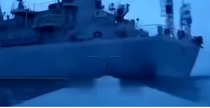 Минобороны Украины опубликовало видео с атакой на корабль «Иван Хурс»