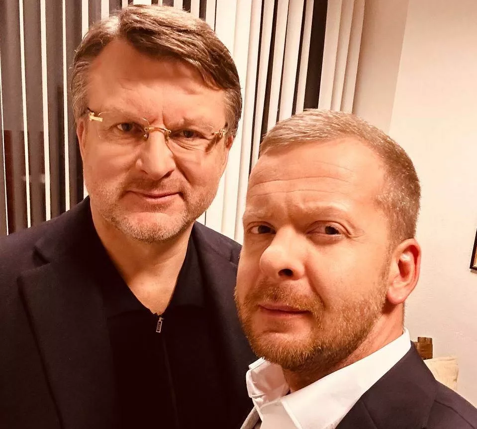 Šlesera un Rosļikova partijas rosina Saeimu izteikt neuzticību premjeram Kariņam