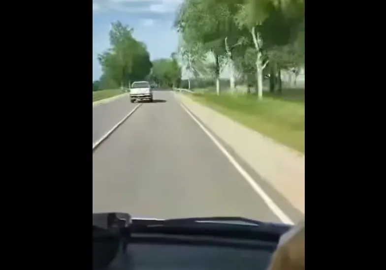 ДТП под Лимбажи: краденая «Mitsubishi» влетела в «BMW» (ВИДЕО)