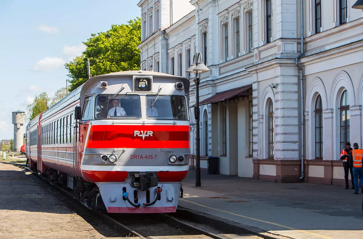 «Pasažieru vilciens» no septembra plāno nodrošināt divus reisus dienā maršrutā Rīga-Liepāja