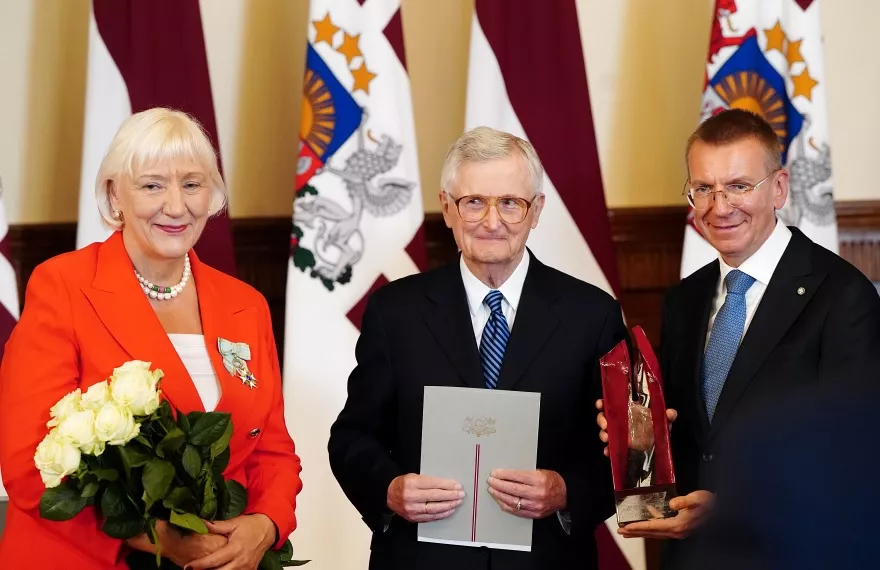 Mecenātam Vītolam pasniegta Valstiskuma balva