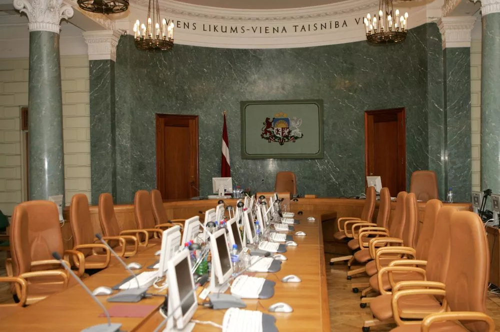 Новое правительство начинает работу в Латвии: кто в составе