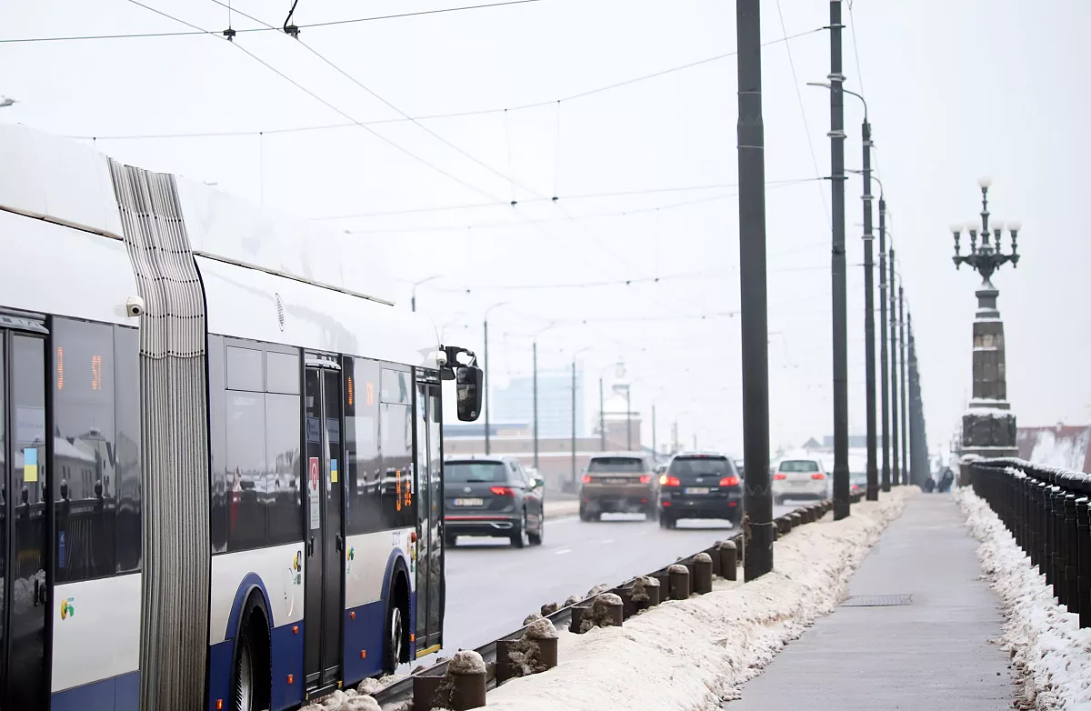 Rīgā plāno remontēt Akmens tiltu