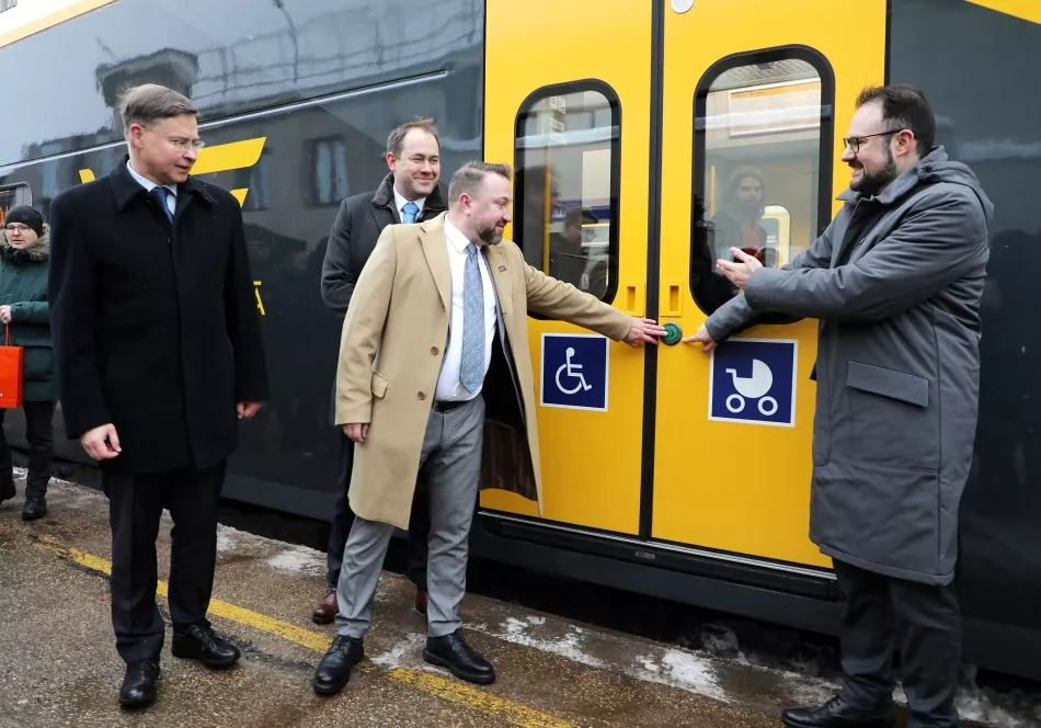 «Pasažieru vilciens» no trešdienas atcēlis vairākus reisus Jūrmalas virzienā