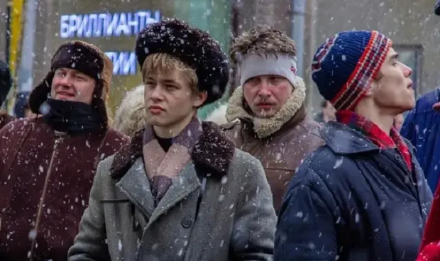 Следите за детьми! В связи с сериалом «Слово пацана» школам пришли письма от Госполиции