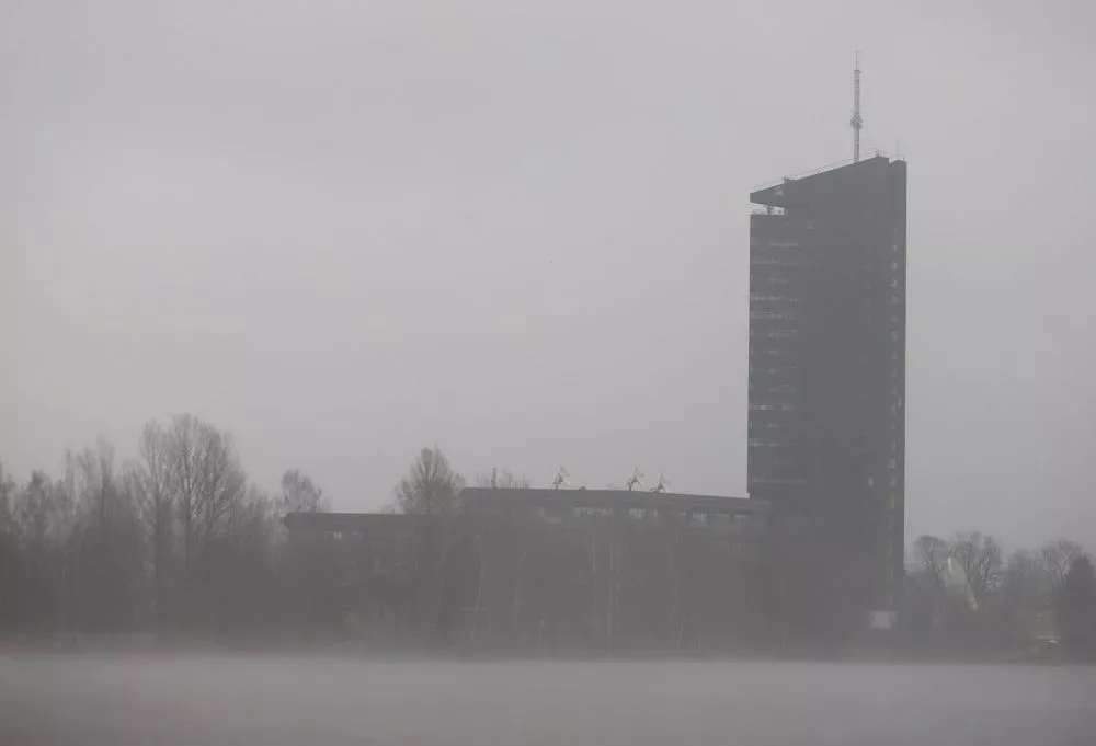 LTV plāno par nepilniem 10 000 eiro veikt veco alumīnija logu apkopi