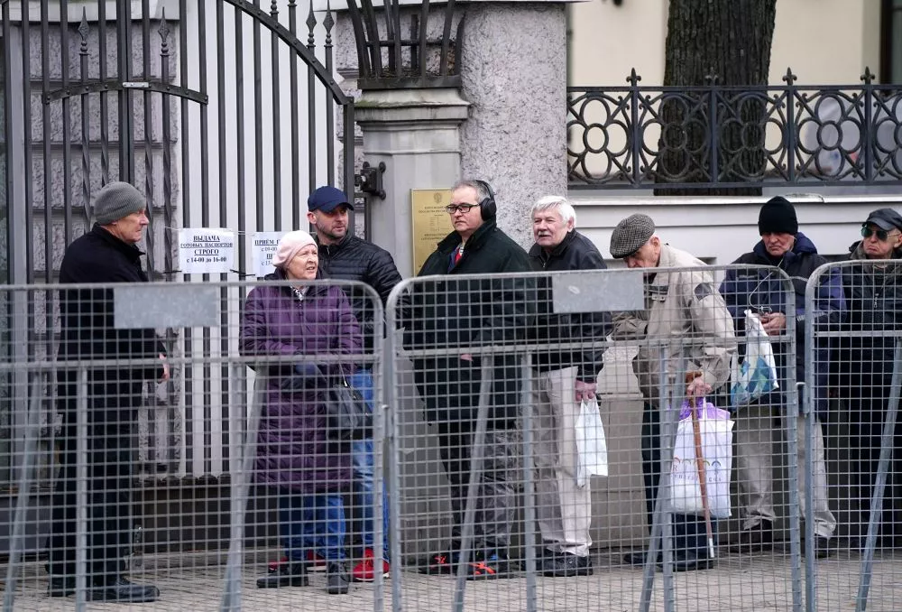 Krievijas prezidenta «vēlēšanās» Rīgā rīta pusē piedalās lielākoties vecāka gadagājuma cilvēki