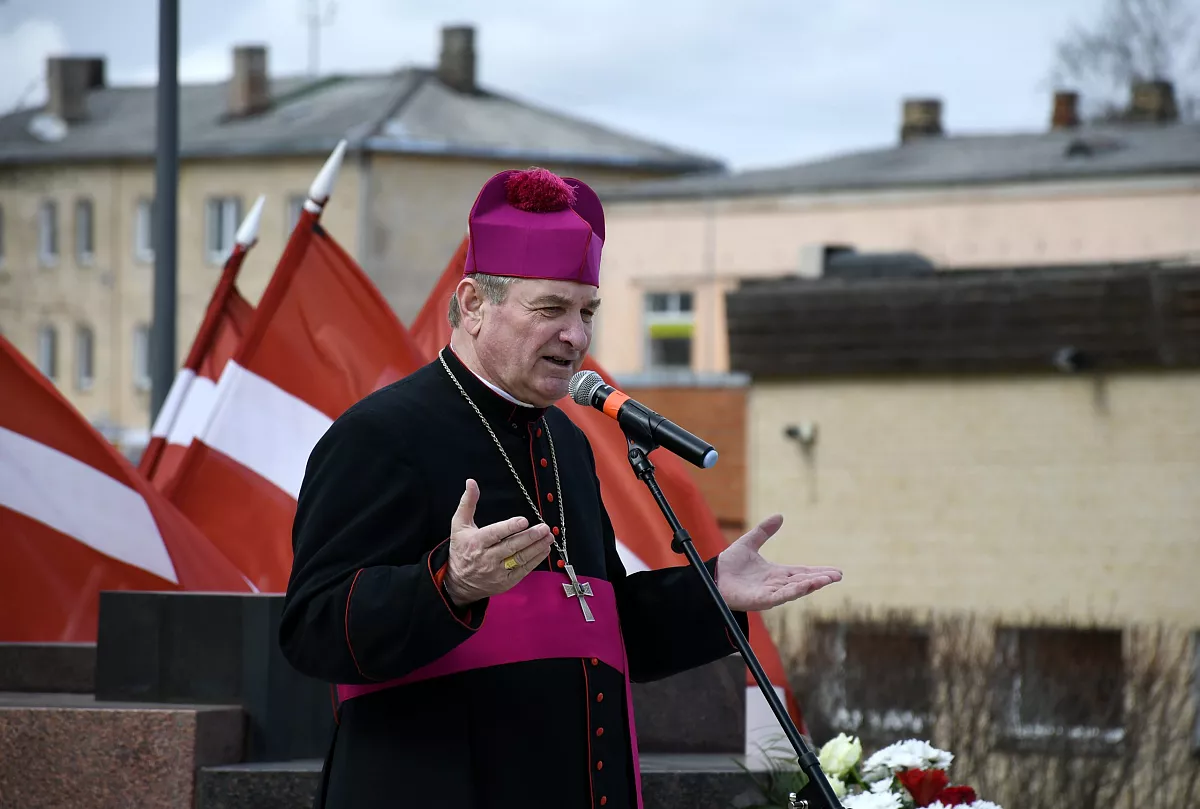 Bīskaps: Jaunu cilvēku vērtību sistēma ir degradējusies
