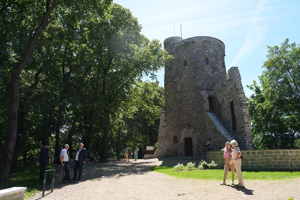 Rīgā atklāts pārbūvētais Dauderu parks