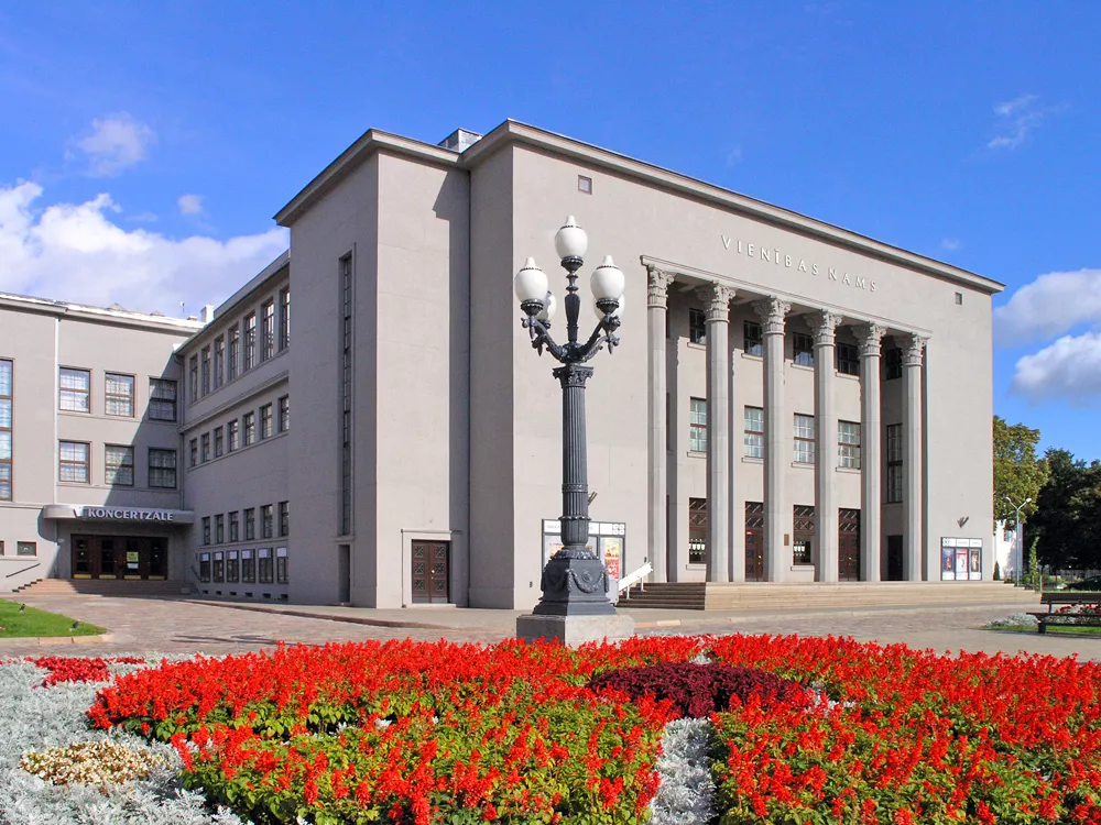 Daugavpils teātrī izrādes krievu valodā veido 43% no repertuāra