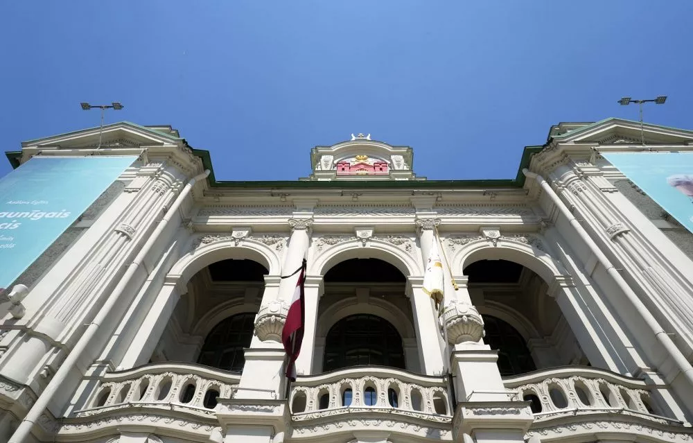 Latvijas Nacionālajā teātrī būs skatāms sezonas atklāšanas jauniestudējums «Cilvēki laivās»