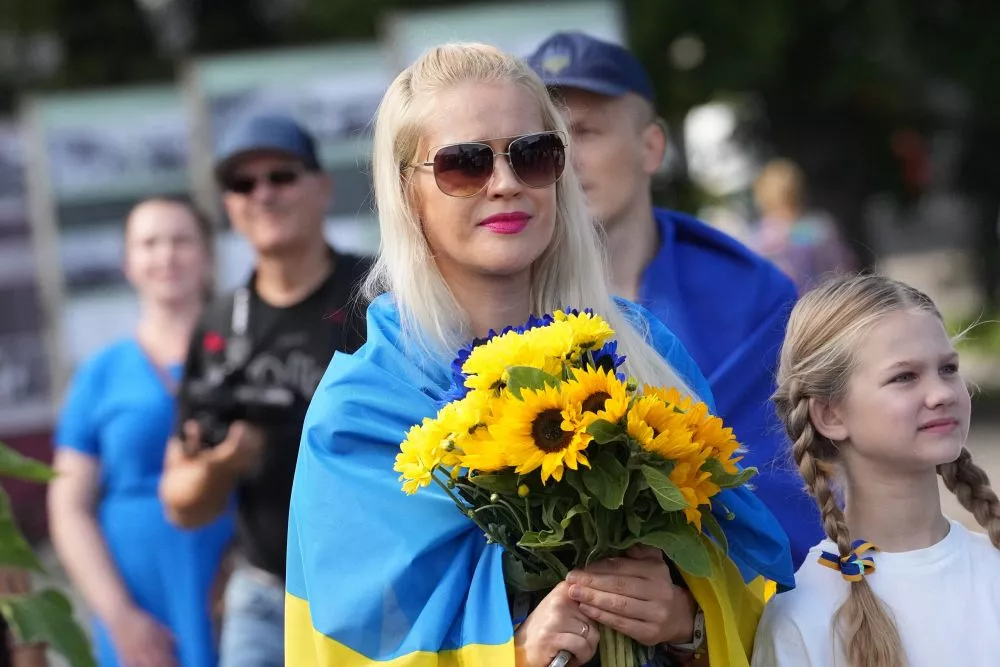 Ukrainas Neatkarības dienā ukraiņi pateicas par atbalstu cīņā par brīvību
