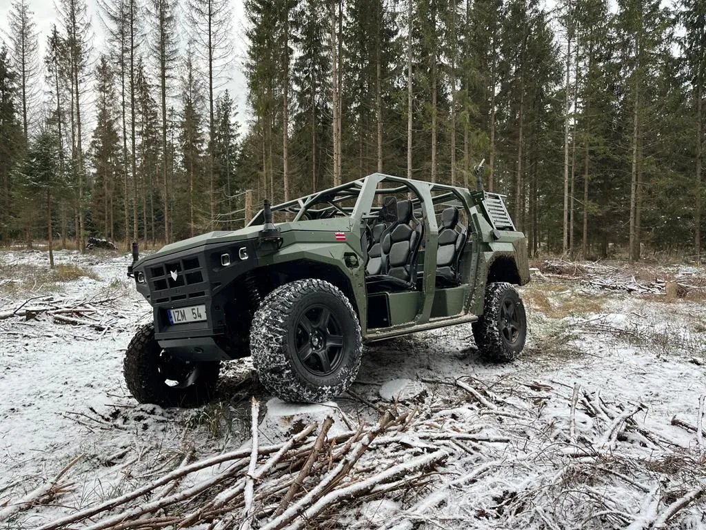 В Латвии создано производство военных автомашин