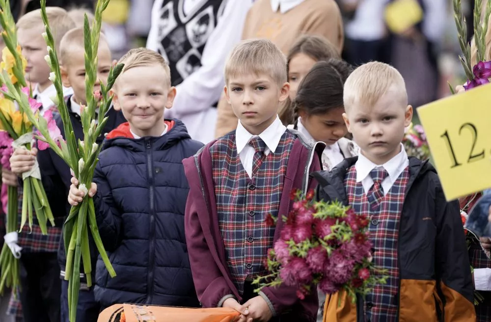 Jaunajā mācību gadā 556 izglītības iestādēs skolas solos sēdīsies vairāk nekā 224 000 skolēnu