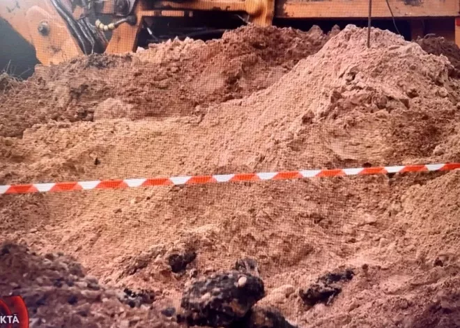 Не установили опорные стены: из-за обвала песка в Кекавском крае погиб рабочий
