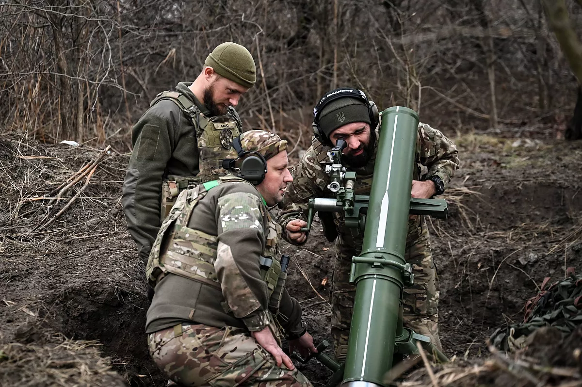 «Украинцы сняли розовые очки»: интервью с ведущим украинским социологом