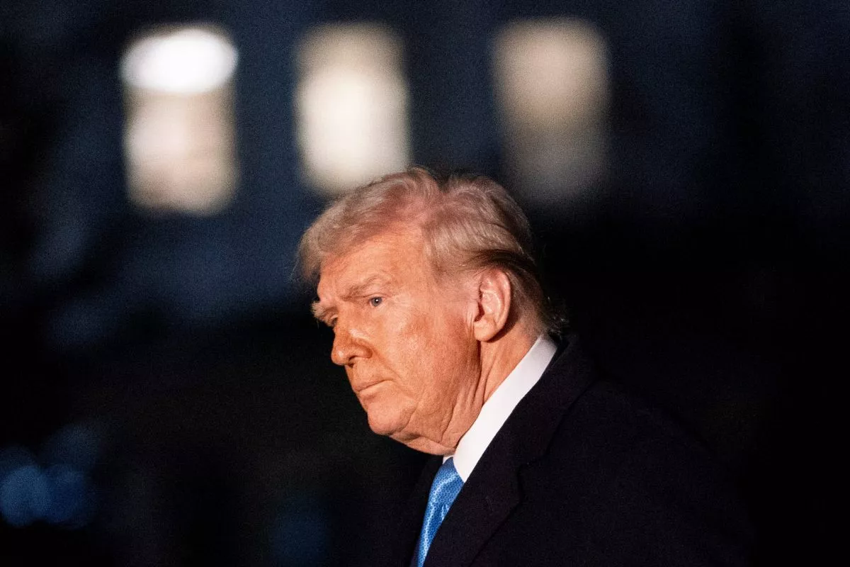 Трамп готовится отменить помощь Украине и провести переговоры с РФ: СМИ
