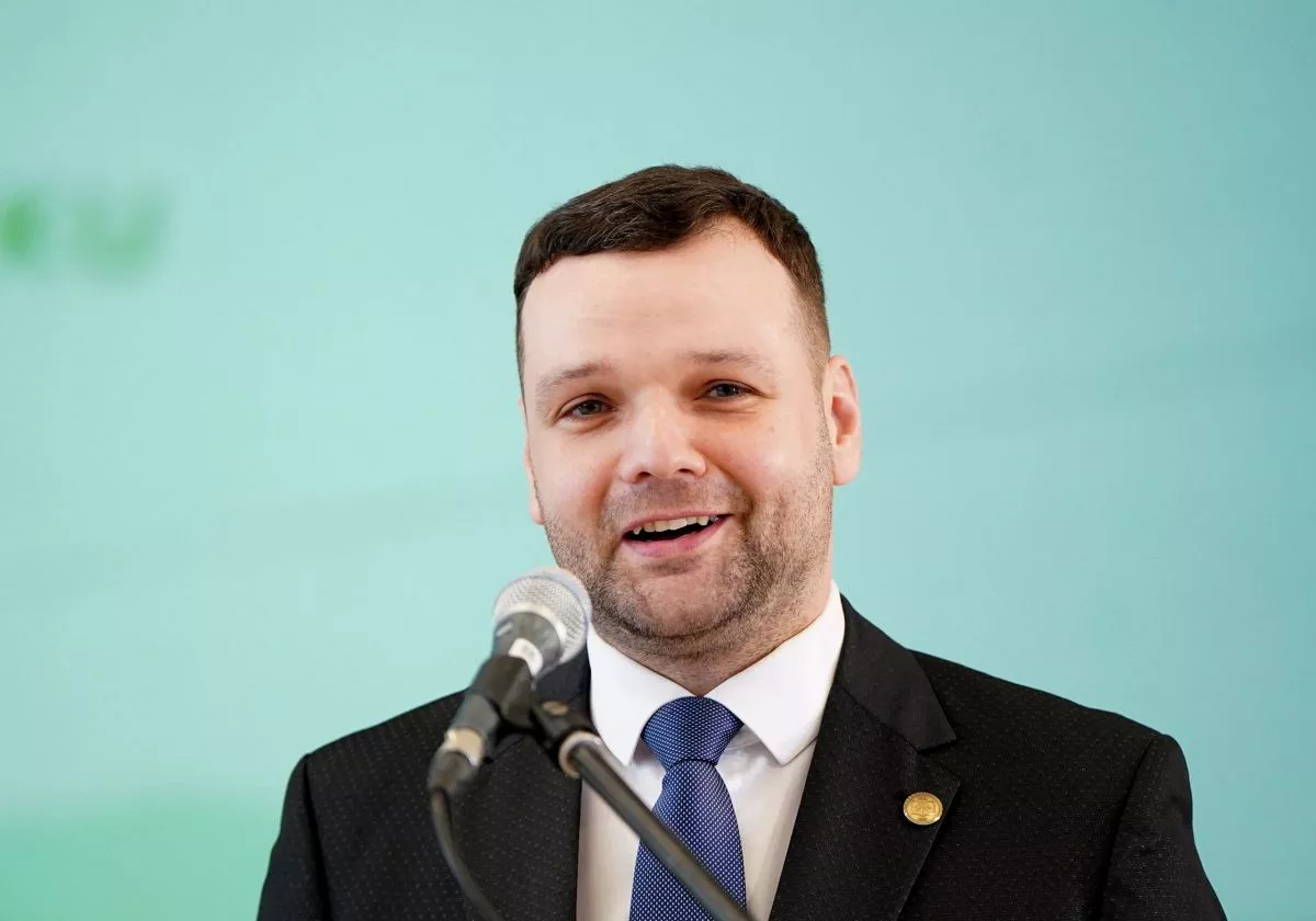 Labklājības ministrs neizslēdz iespēju bāzes pensijas ieviešanai celt pievienotās vērtības nodokli