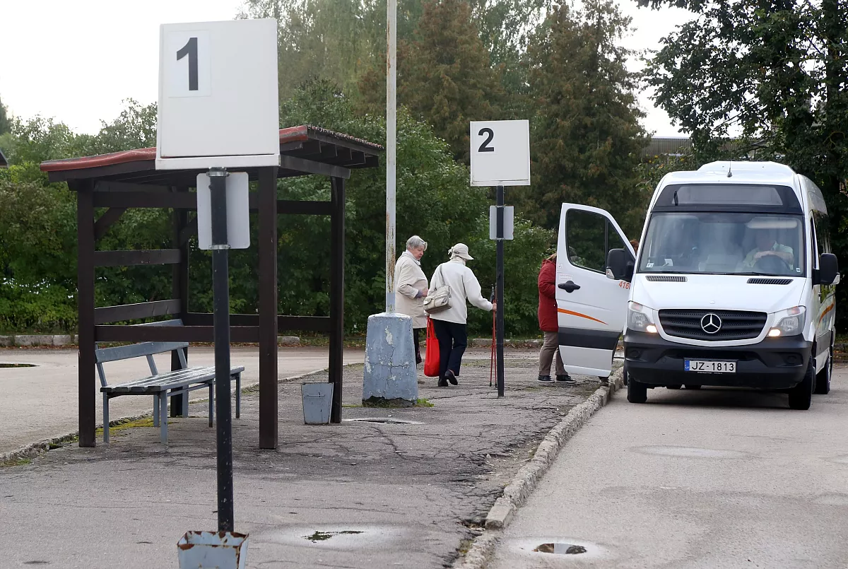Летом через эстонско-латвийскую границу откроют два автобусных маршрута: расходы на себя берет Эстония