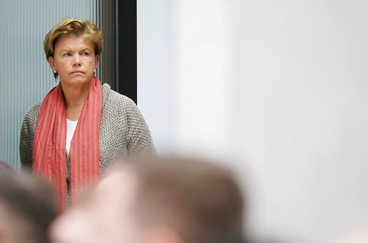 Braže: Steidzami jāapstiprina ES 19. sankciju pakotne