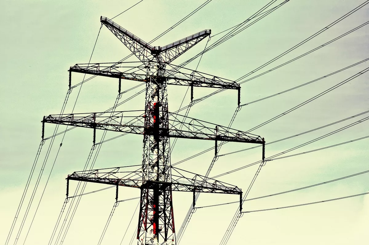 Elektroenerģijas vidējā cena maijā samazinājās par 12%