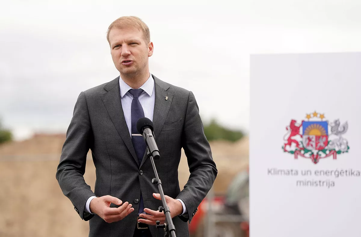 Melnis: Visas vecās vēja turbīnas nekavējoties ir jāapseko