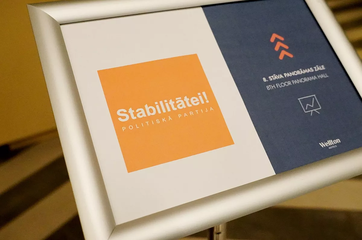 «Stabilitātei» rindas Saeimā pamet tikko deputātes mandātu ieguvusī Kļaviņa un Dreilinga