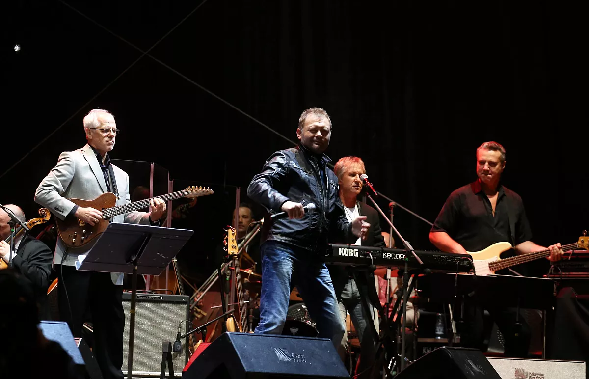 Grupas «Remix» dalībnieki dosies turnejā pa Latvijas koncertzālēm