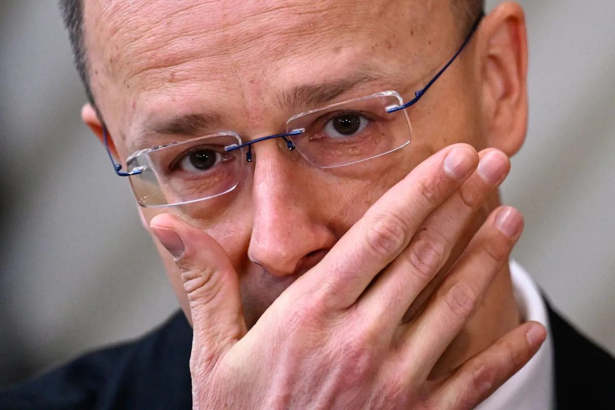 «Почему Венгрия так ненавидит Украину?» Перепалка Петера Сийярто с украинскими журналистами